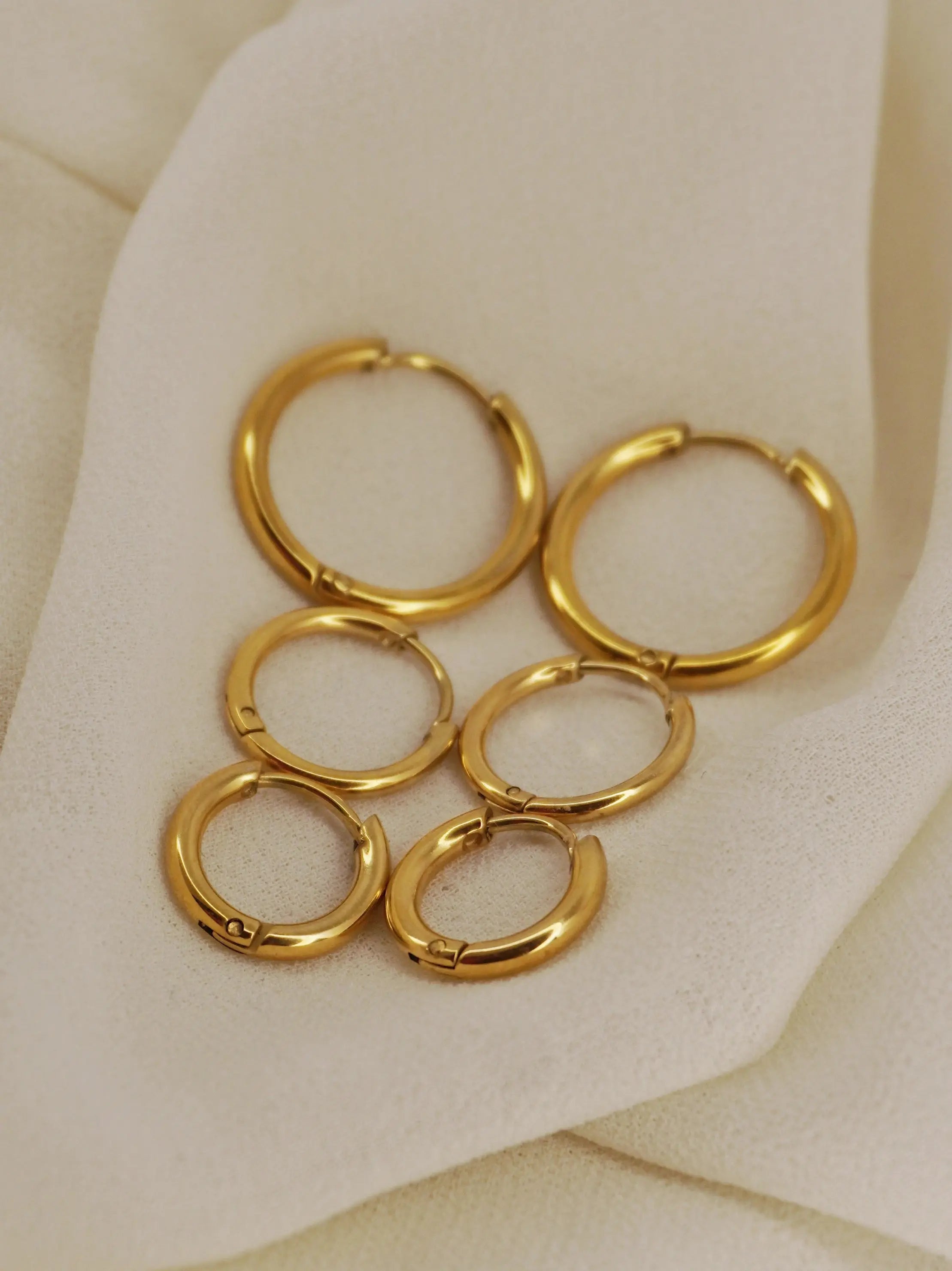HELEN Hoop Earrings 